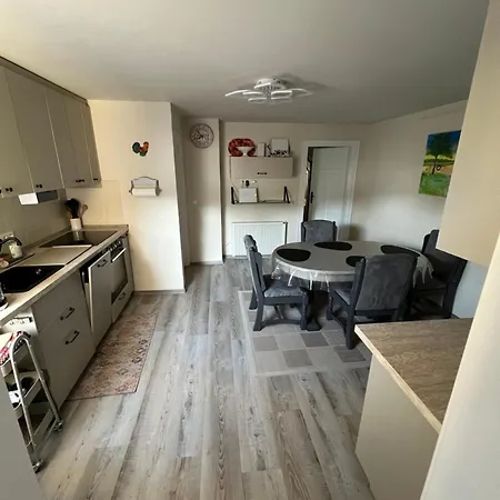 Moeblierte Petra Koblenc